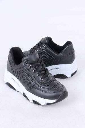 Alete Siyah Beyaz Taban Mat Deri Kadın Spor Ayakkabı