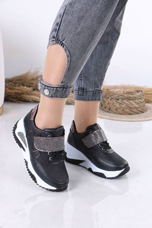 Fabre Siyah Beyaz Taban Mat Deri Kadın Spor Ayakkabı