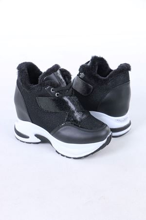 Leroy Siyah Beyaz Taban Cırtlı Bağcıklı Gizli Topuklu Spor Ayakkabı