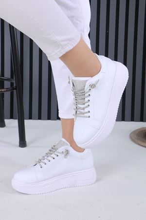 Lavera Beyaz Mat Deri Taşlı Bağcıklı Kadın Spor Ayakkabı