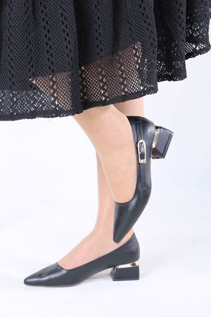 Zailor Siyah Mat Deri Tokalı Topuklu Kadın Ayakkabı