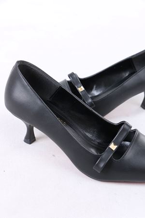 Larue Siyah Mat Deri Tokalı Topuklu Kadın Ayakkabı