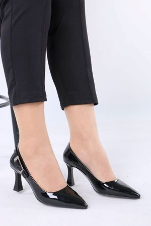 Monet Siyah Rugan Tokalı Topuklu Kadın Ayakkabı