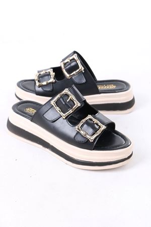 Legget Siyah Mat Deri Tokalı Kadın Terlik