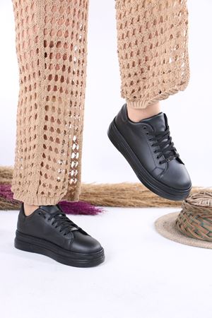 Mavise Siyah Mat Deri Kadın Spor Ayakkabı