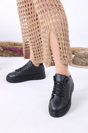 Mavise Siyah Mat Deri Kadın Spor Ayakkabı