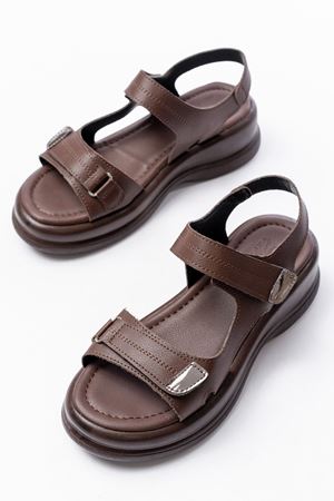 Majori Kahverengi Mat Deri Tokalı Kadın Sandalet