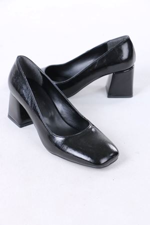 Vallis Siyah Rugan Kalın Topuklu Kadın Ayakkabı