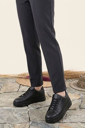 Mavise Siyah Mat Deri Kadın Spor Ayakkabı